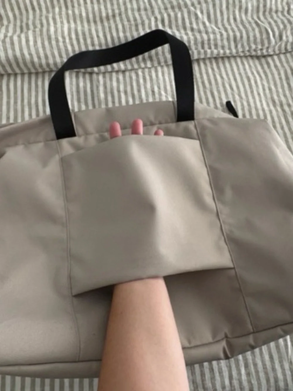 Everlane Renew Transit Weekender Bag